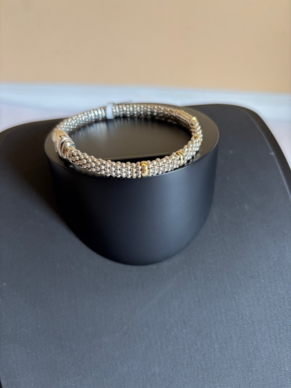 LAGOS SIGNATURE CAVIAR Blue Sapphire Caviar Bracelet | 6mm - Picture 10 of 12